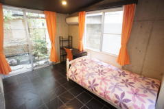 Room102